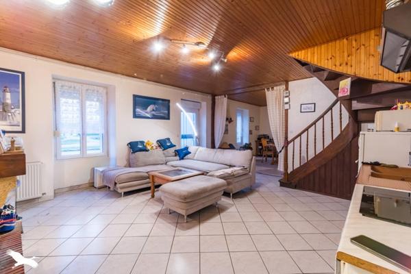 Maison à vendre |  Le Vieux-Marché |  5 pièces | 137 m²