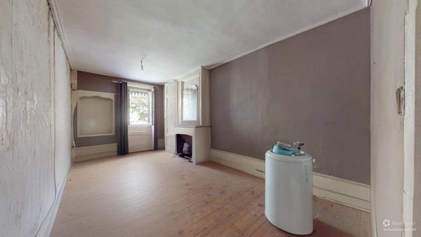 Appartement
         3 pièces
        - 90 m² 440 000 € *