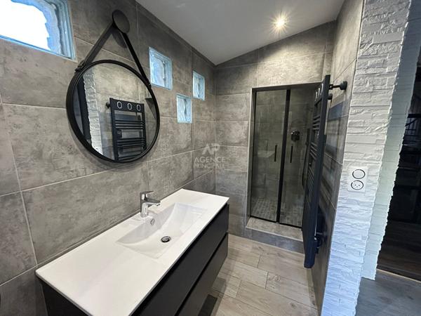 Maison Chanteloup Les Vignes 8 pièce(s) 154.45 m2 €325 000 ** - Référence 1060