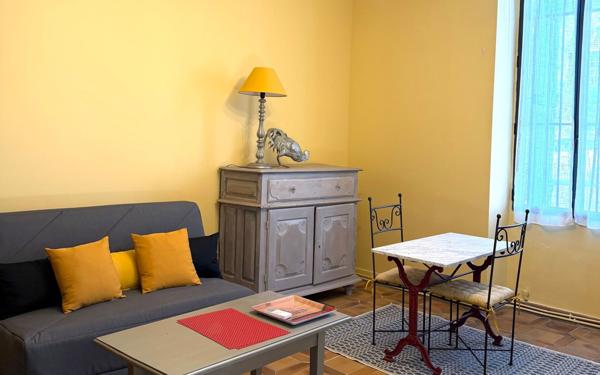 Appartement à louer    1 pièce •  Aire-sur-l'Adour