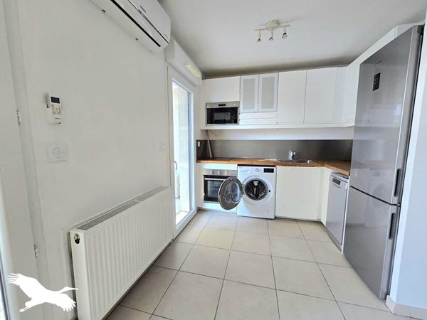 Appartement à louer 750 € CC Marseille 1 pièce 25 m² DPE B