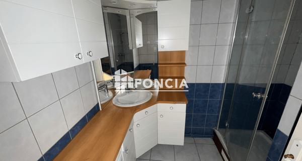 Location Appartement 4 pièces 75.49 m² - Lyon 69003