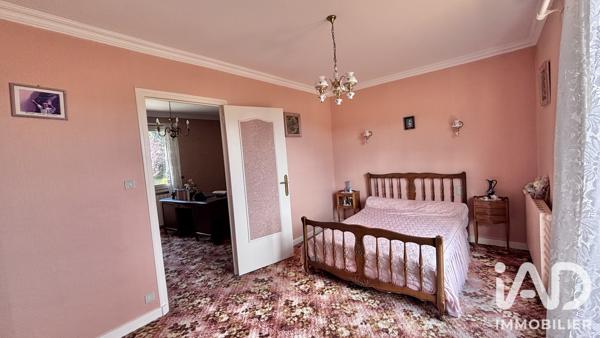 Maison à vendre 7 pièces 147,41 m² Saint-Genest-Lerpt