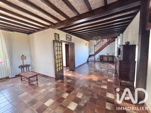 Maison à vendre 7 pièces 147,41 m² Saint-Genest-Lerpt