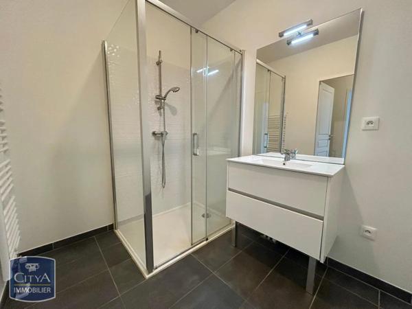 Appartement à louer 2 pièces 55.62m² Fleury-les-Aubrais (45400)