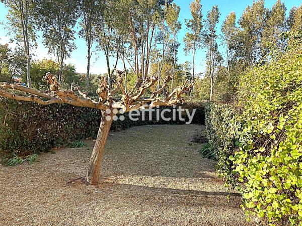 Maison
         4 pièces
        - 91 m² 300 000 € *