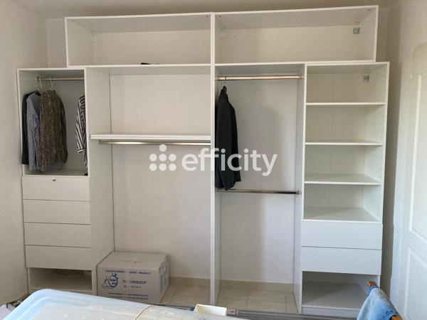Maison
         4 pièces
        - 91 m² 300 000 € *
