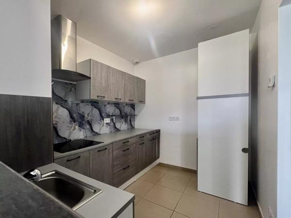 Maison 7 pièces - 4 chambres - parking - terrasse