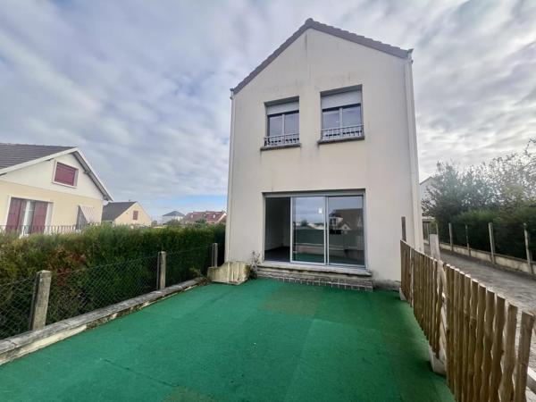 Maison 7 pièces - 4 chambres - parking - terrasse