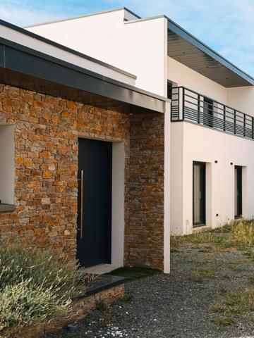 Brissac - Maison familiale - 4 chambres - 338 m² de surface extérieur