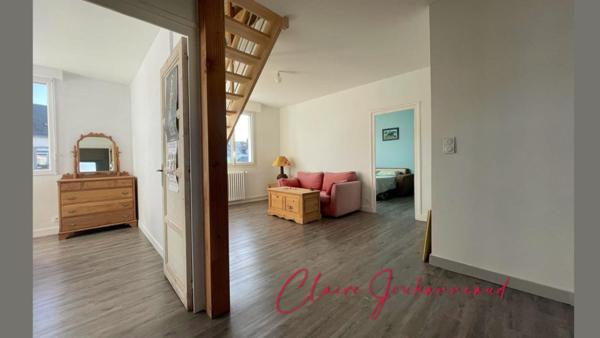 Maison de charme - 5 chambres - Garages et Jardin -