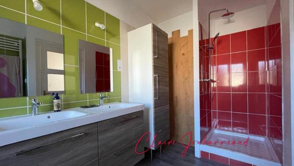 Maison de charme - 5 chambres - Garages et Jardin -