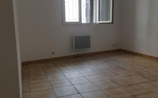Appartement à vendre    2 pièces • 32 m2 Nîmes