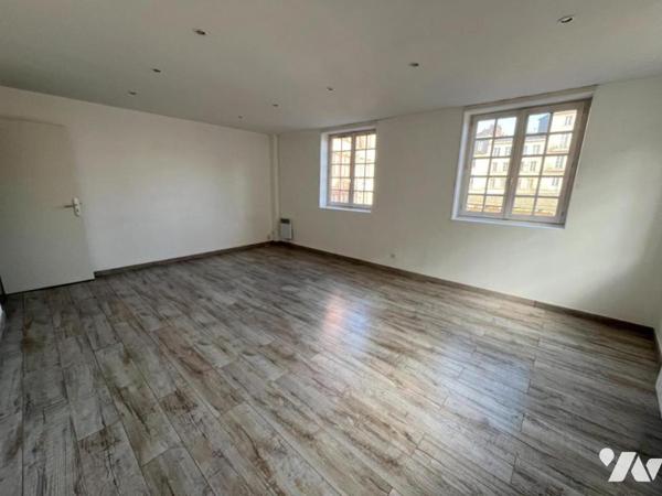 BUREAUX - LOCAUX A USAGE PROFESSIONNEL 285m²