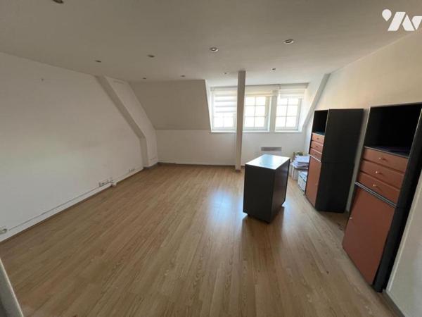 BUREAUX - LOCAUX A USAGE PROFESSIONNEL 285m²