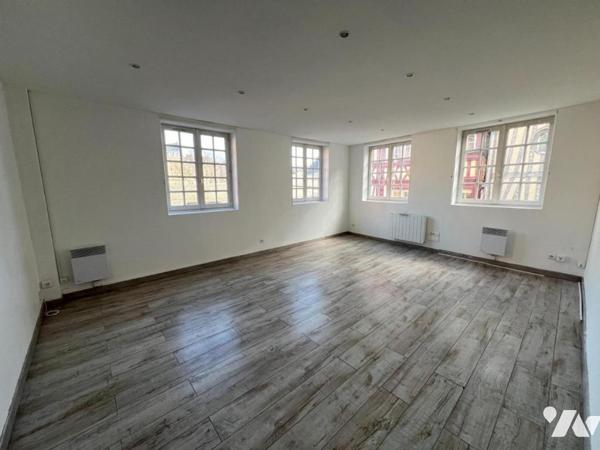 BUREAUX - LOCAUX A USAGE PROFESSIONNEL 285m²