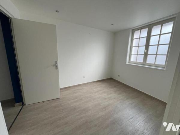 BUREAUX - LOCAUX A USAGE PROFESSIONNEL 285m²