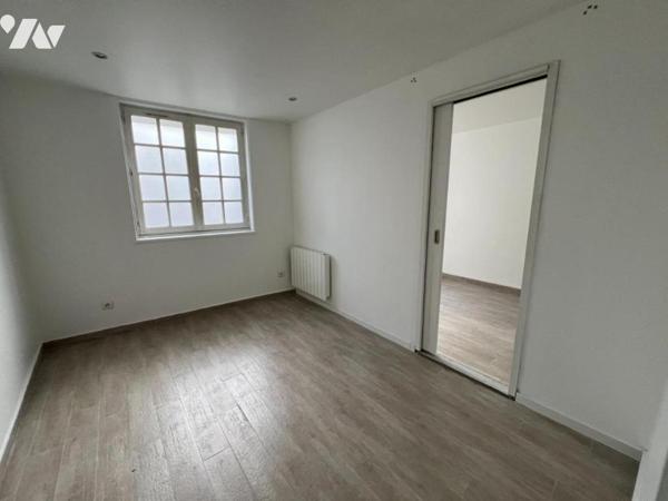 BUREAUX - LOCAUX A USAGE PROFESSIONNEL 285m²