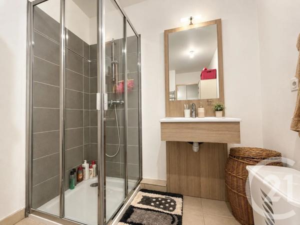 Appartement F2 à vendre  2 pièces - 40,50 m 2   NICE  - 06