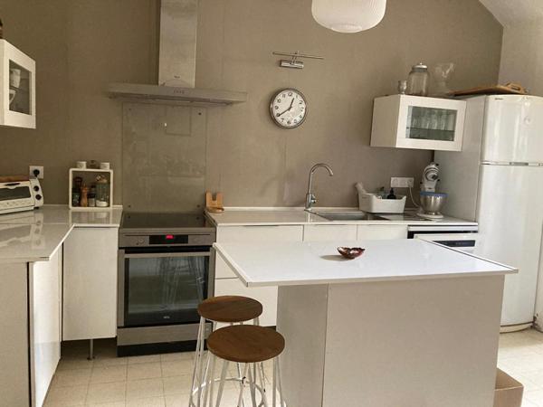 Maison de caractère avec garage ,Centre  de Pézenas 90m2