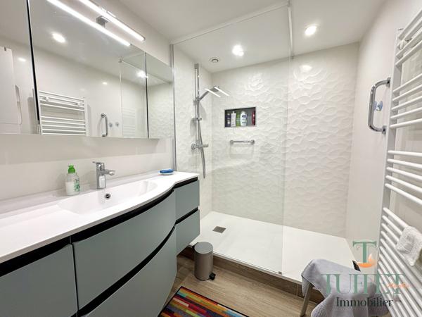 VASTE MAISON RENOVEE 4 CHAMBRES + GARAGE DOUBLE + JARDIN CLOS PAYSAGER