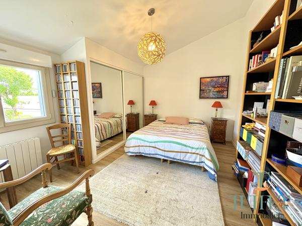 VASTE MAISON RENOVEE 4 CHAMBRES + GARAGE DOUBLE + JARDIN CLOS PAYSAGER