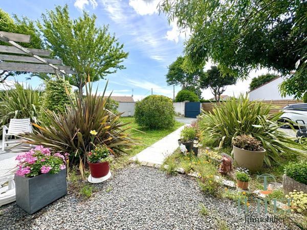 VASTE MAISON RENOVEE 4 CHAMBRES + GARAGE DOUBLE + JARDIN CLOS PAYSAGER
