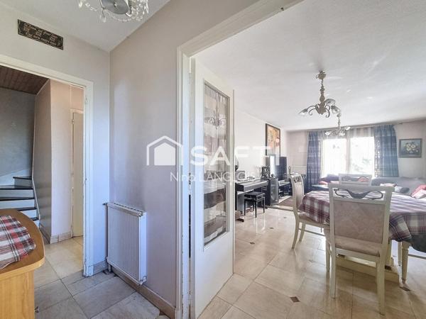 Maison Familiale 5 chambres et un studio indépendant en rez de chaussée