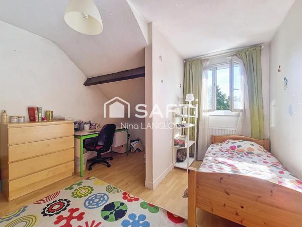 Maison Familiale 5 chambres et un studio indépendant en rez de chaussée