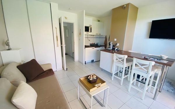 Appartement à louer    1 pièce •  Frontignan