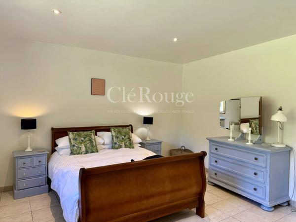 Duras - Maison de campagne de 3 chambres avec gîte séparé de 2 chambres, sur un terrain de 7000m²