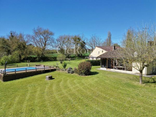 Duras - Maison de campagne de 3 chambres avec gîte séparé de 2 chambres, sur un terrain de 7000m²