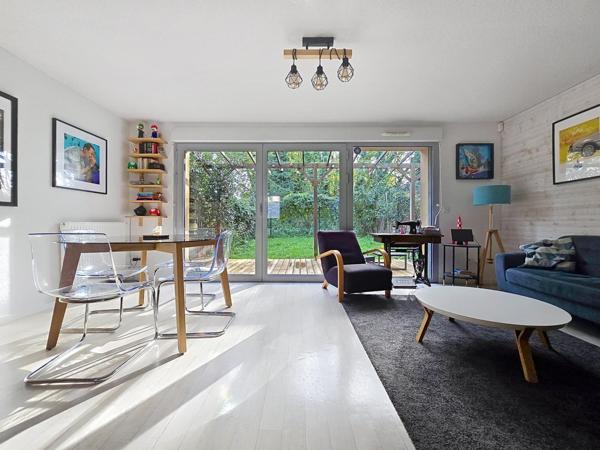 Maison familiale récente, proche du centre de BLANQUEFORT