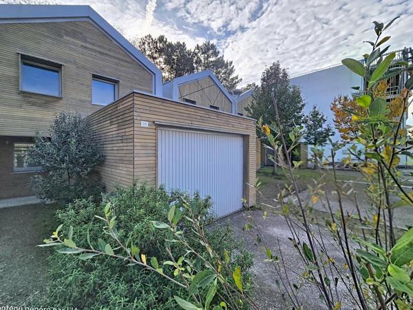 Maison familiale récente, proche du centre de BLANQUEFORT