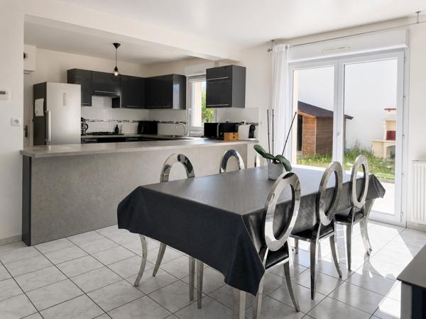Maison 6 pièce(s) 4 chambre(s) 125 m²