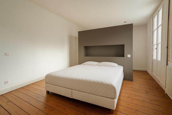 Bordeaux, Maison de 320 m² sur un terrain de 2989 m²