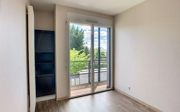 Appartement à louer    3 pièces •  Saint-Cyr-sur-Loire