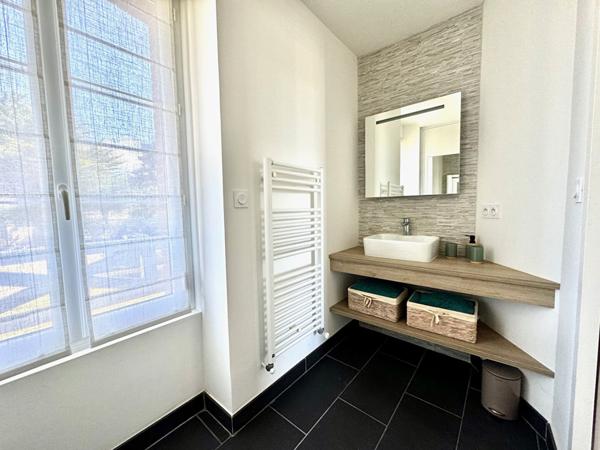 Appartement 3 pièce(s) 2 chambre(s) 70 m²