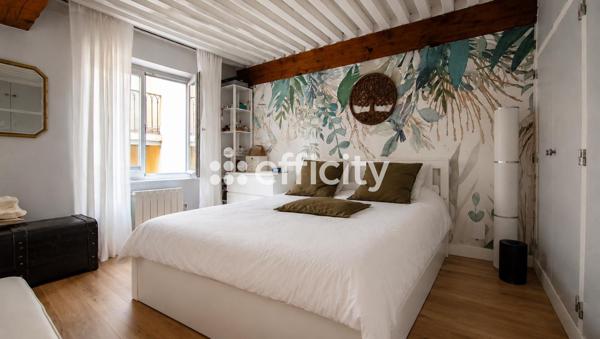 Appartement
         3 pièces
        - 83 m² Exclusivité 469 000 € *