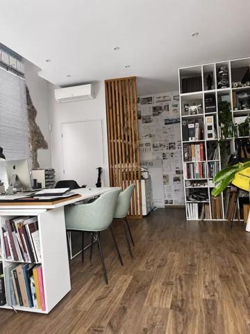 Location                                                      Local commercial
                        
                     1 pièces                      30 m2                     à Vienne