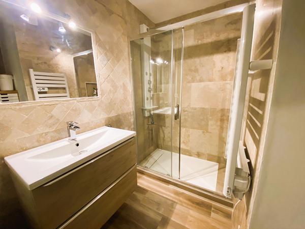 Villa centre ville à vendre à La Londe-les-Maures - 5 pièces, 150 m²