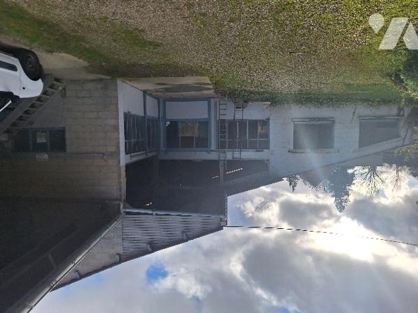 Une maison à usage d'habitation