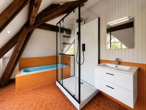Maison
         9 pièces
        - 324 m² Exclusivité 295 000 € *
