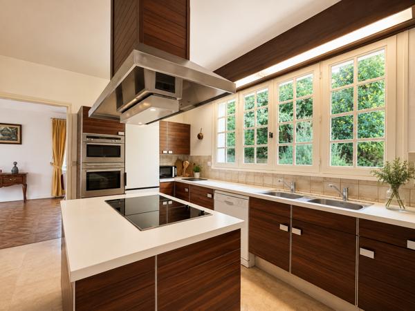 Maison
         9 pièces
        - 324 m² Exclusivité 295 000 € *