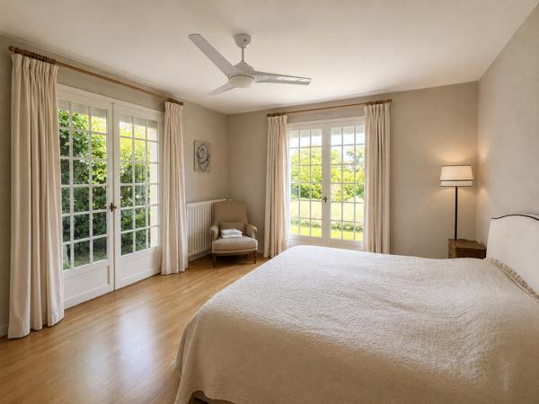 Maison
         9 pièces
        - 324 m² Exclusivité 295 000 € *