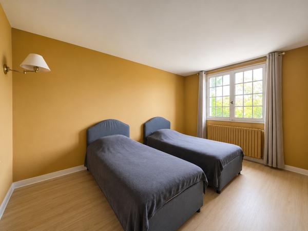 Maison
         9 pièces
        - 324 m² Exclusivité 295 000 € *
