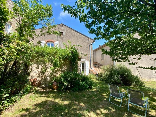 Maison de village rénovée avec jardin
