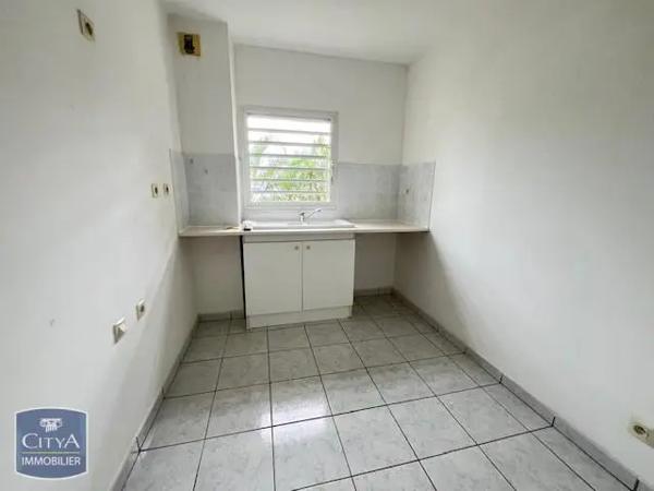 Appartement à louer 2 pièces 35.67m² Bras-Panon (97412)