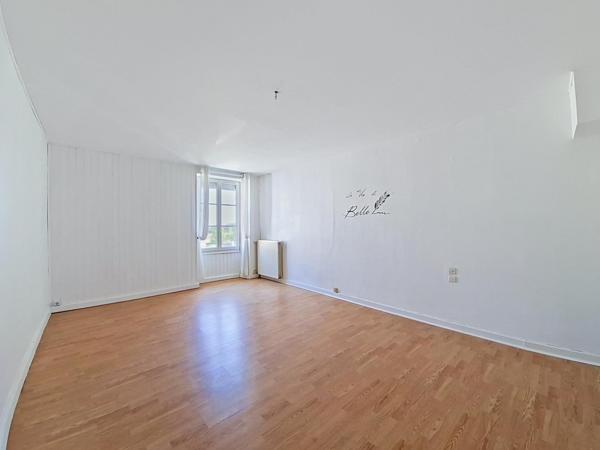 Maison à FAYE-L'ABBESSE, 79350 - 5 pièces 150m²