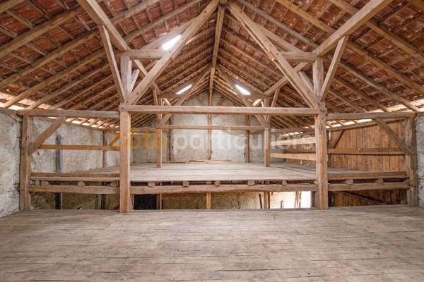 Vente
                Maison192 m² - 8 Pièces -
                    REIGNIER (74930)
